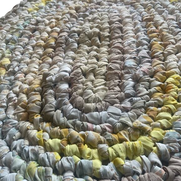 Handwoven Multicolor Oval Rug, Country Cabin, Artsy, Casual, Grandma Core 24x29” - Picture 2 of 2